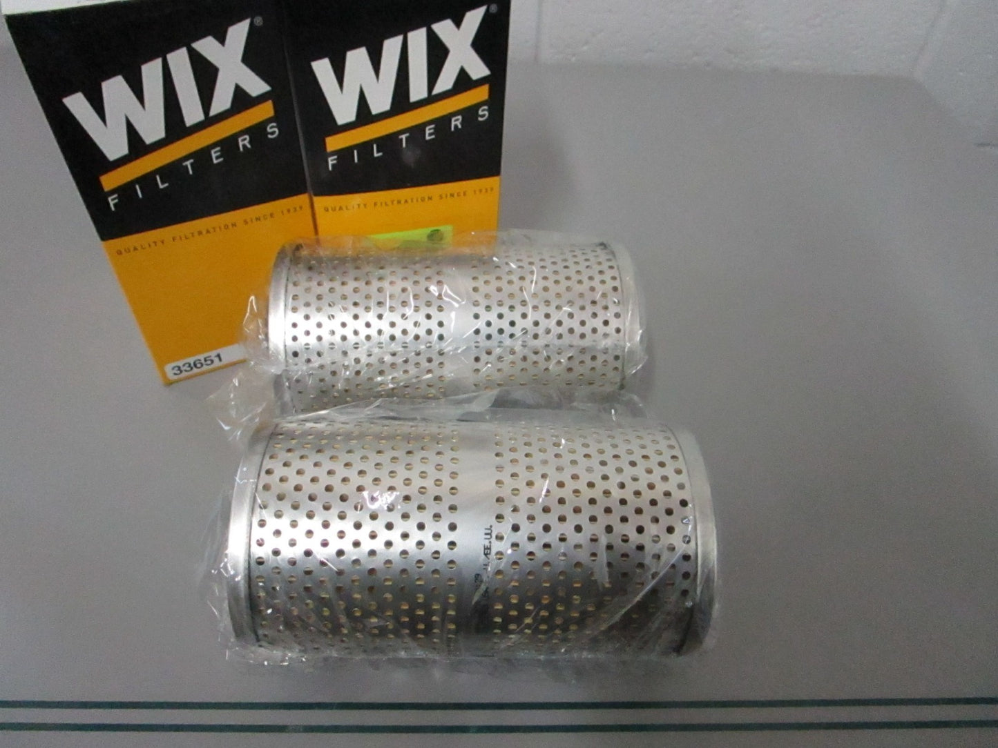 NEW (LOT OF 2) 33651 WIX Fuel Filter 0810