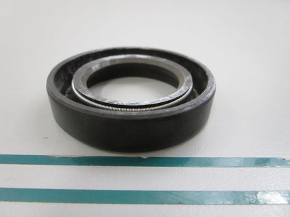 NEW OEM 92050-024 Kawasaki Oil Seal 0810