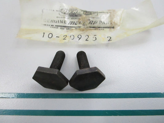 NEW OEM 10-20925 2 Mercury Quicksilver 2 Screw Set 0810