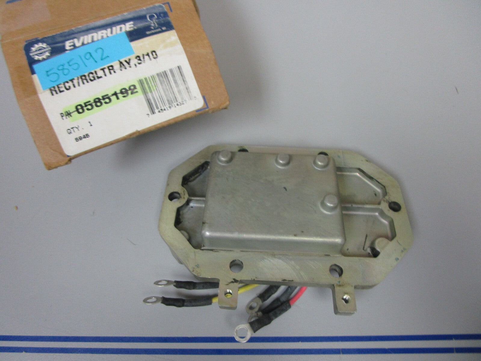 *NEW OEM* 0720 OMC Johnson Evinrude Regulator Rectifier 585192 0585192