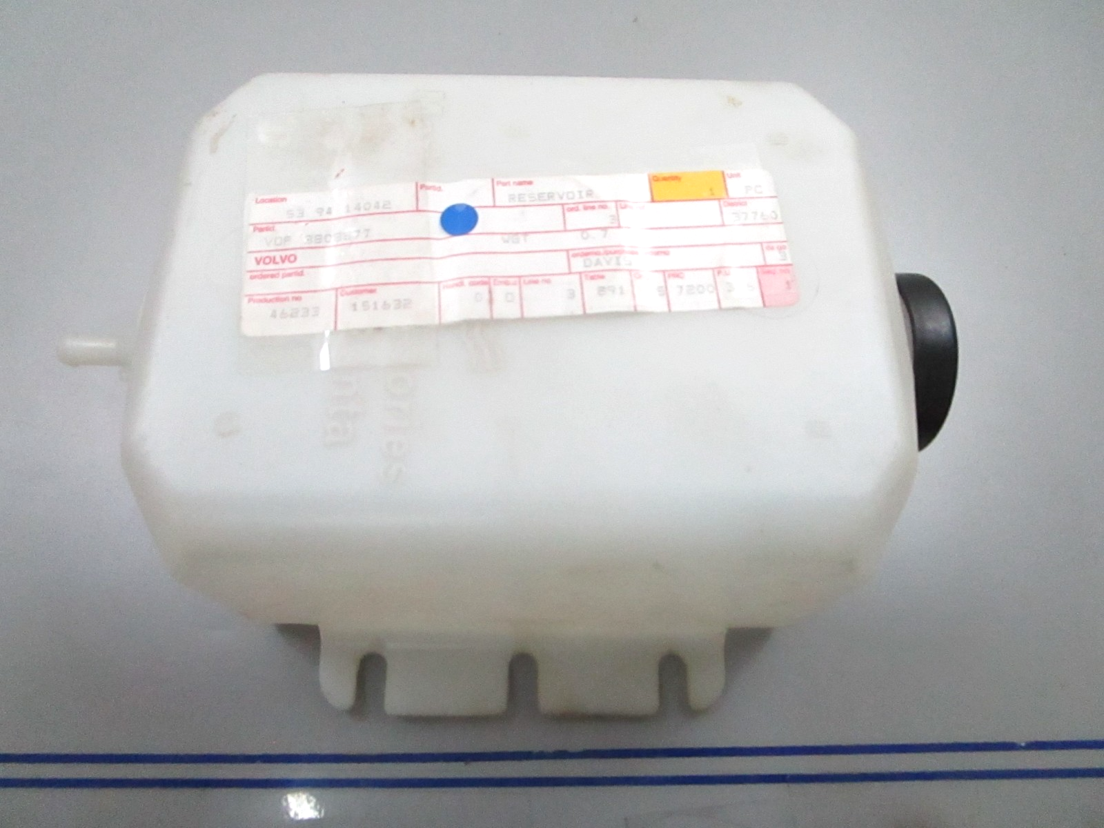 *NEW OEM* 0720 Volvo Penta Reservoir 3808877