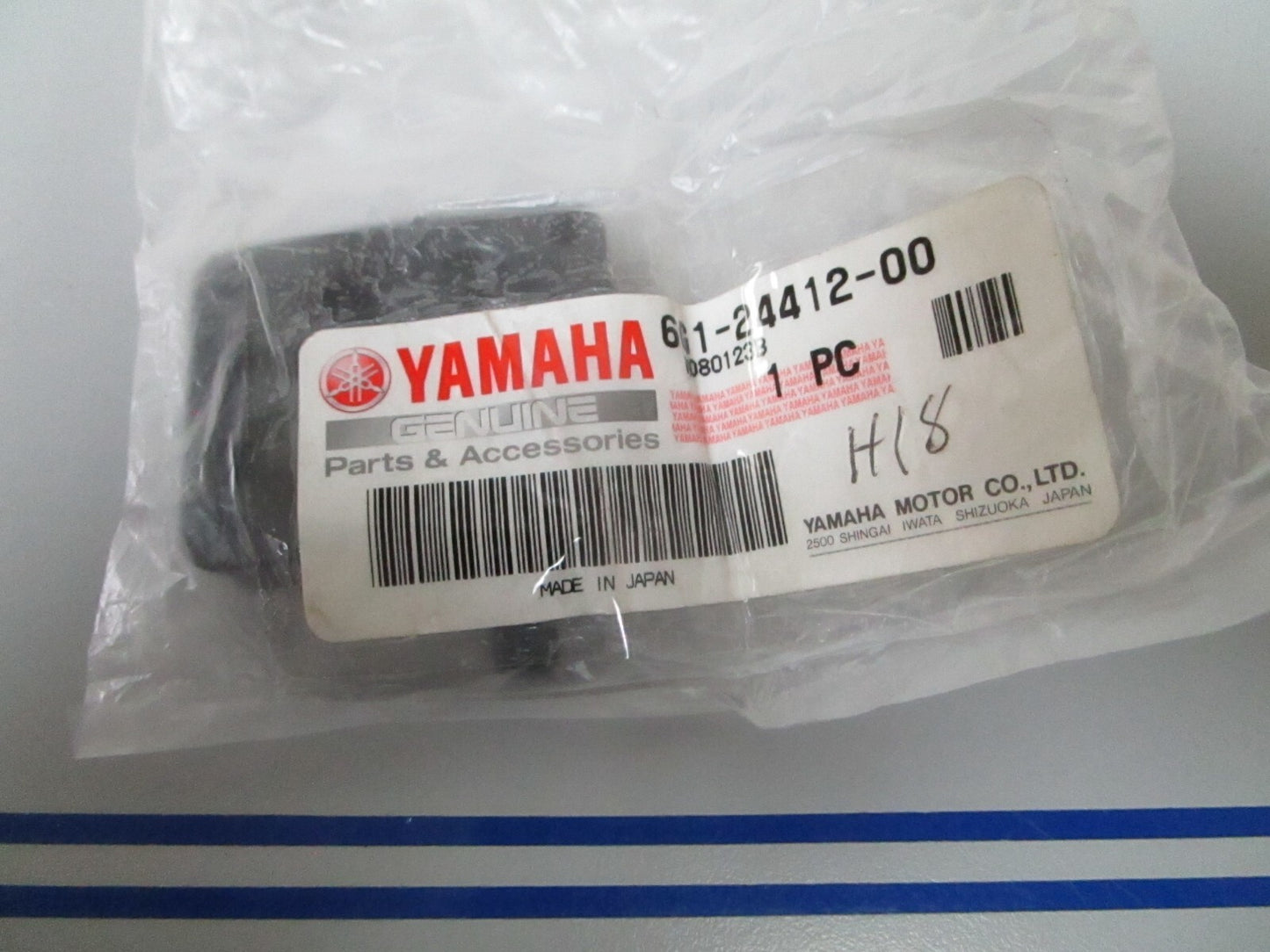 *NEW OEM* 0810 Yamaha Body 6G1-24412-00-00