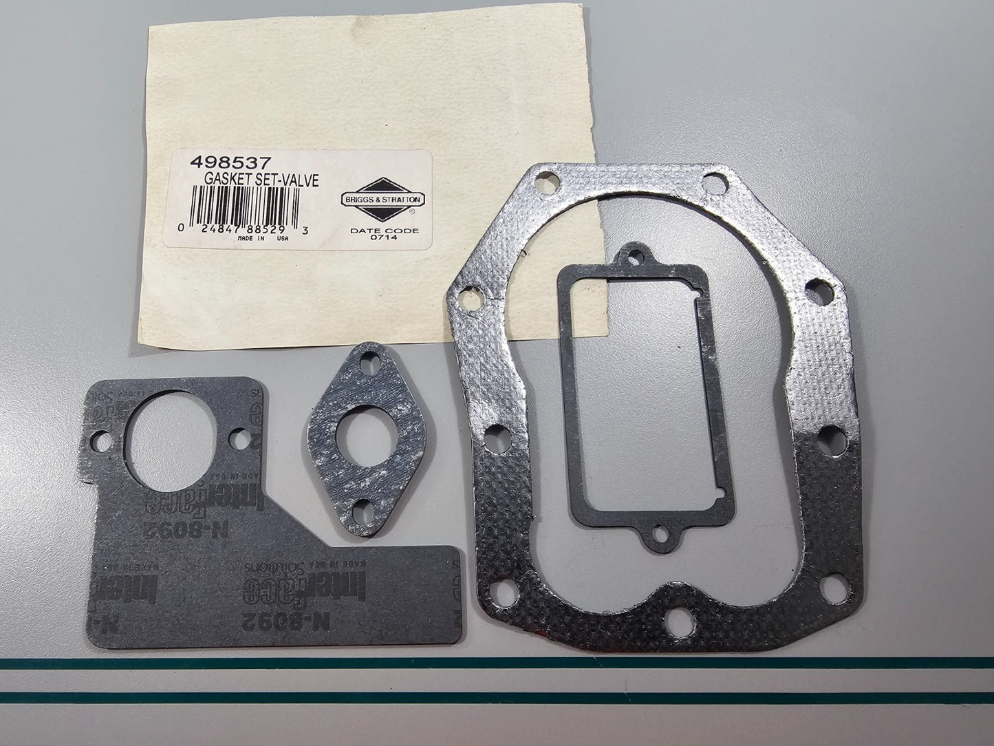 NEW OEM 498537 Briggs & Stratton Valve Gasket Set 0810