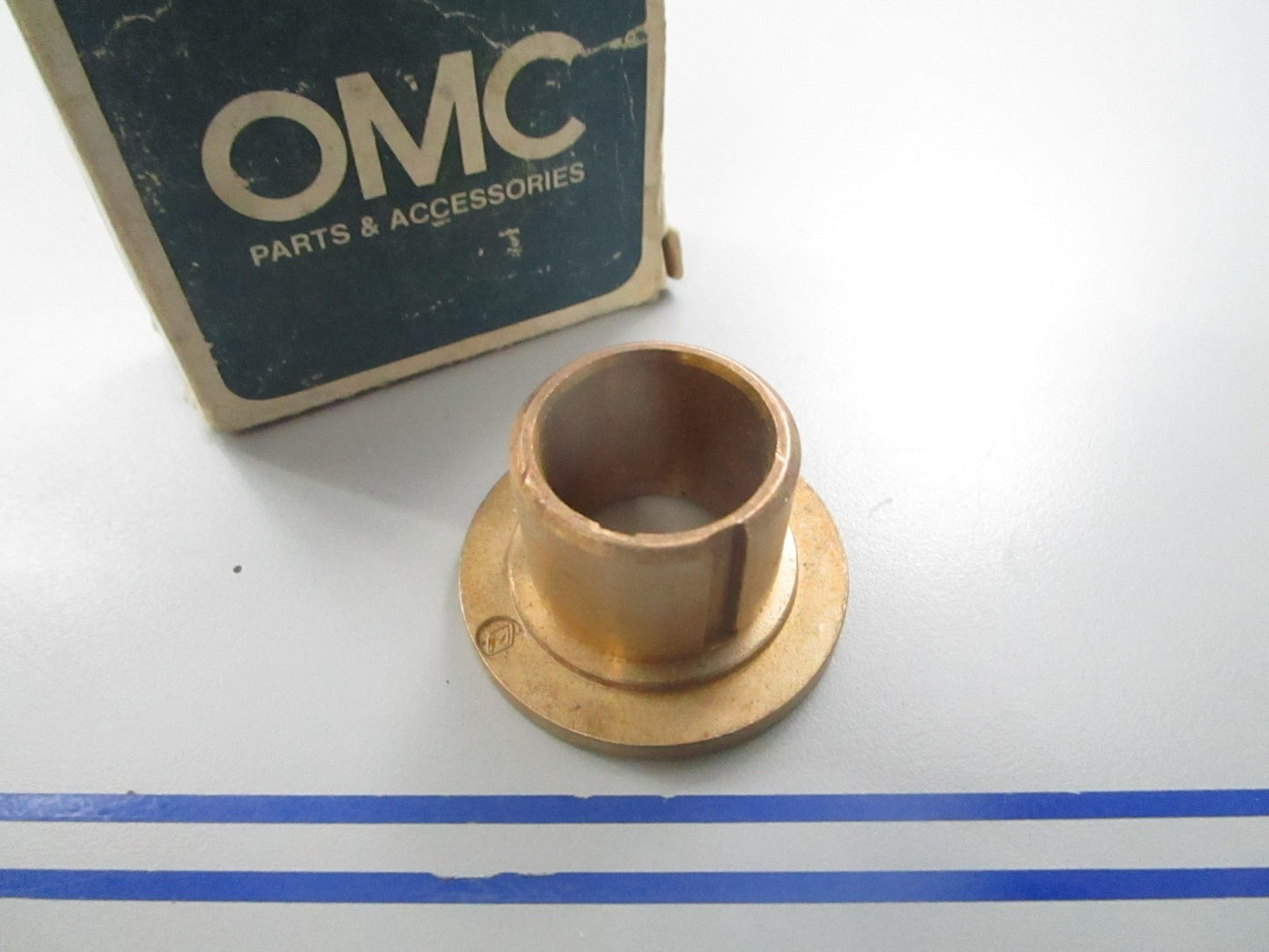 *NEW OEM* 0810 OMC Johnson Evinrude Bushing 302496 0302496