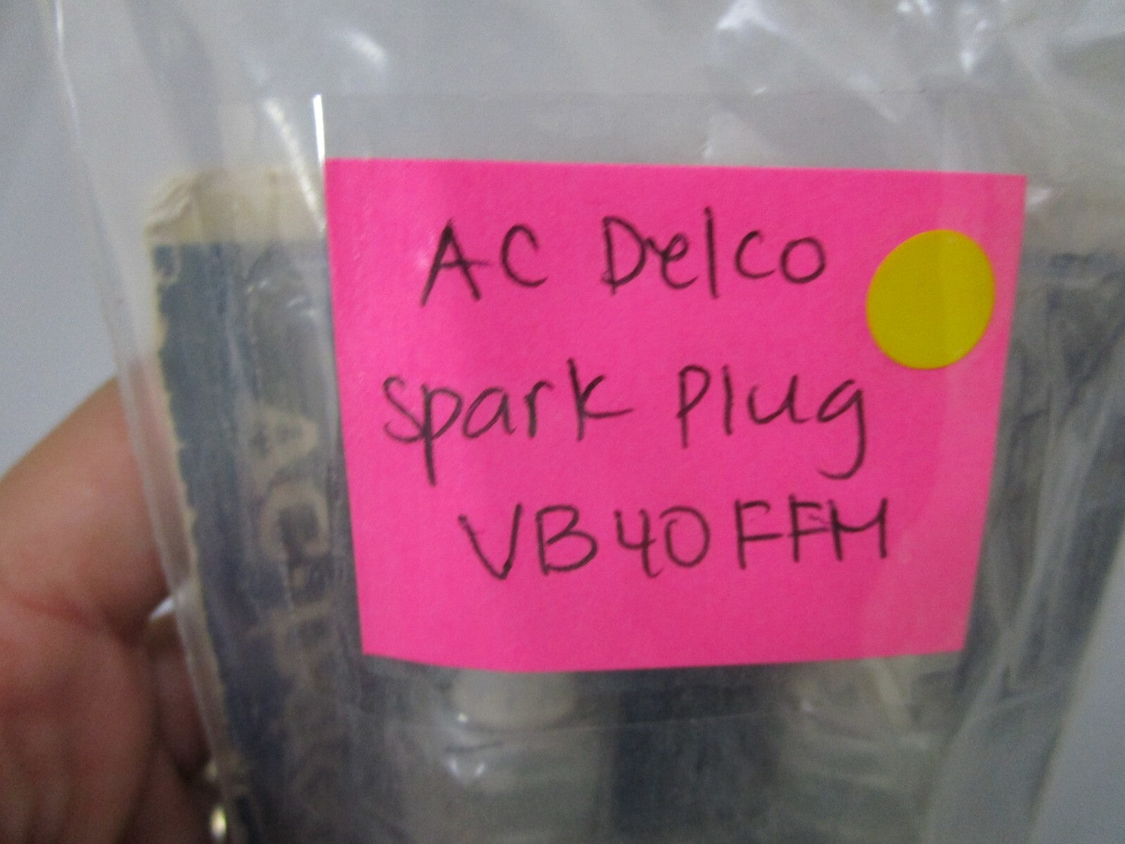 *NEW* (LOT OF 2) 0750 AC Delco SPARK PLUG VB40FFM