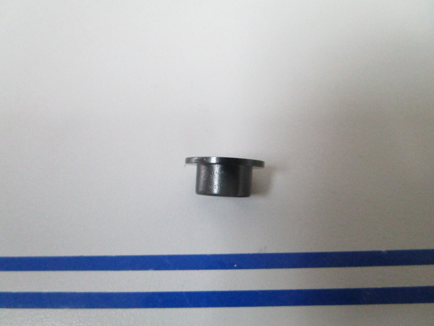 *NEW OEM* 0810 OMC Johnson Evinrude Bushing 314125 0314125
