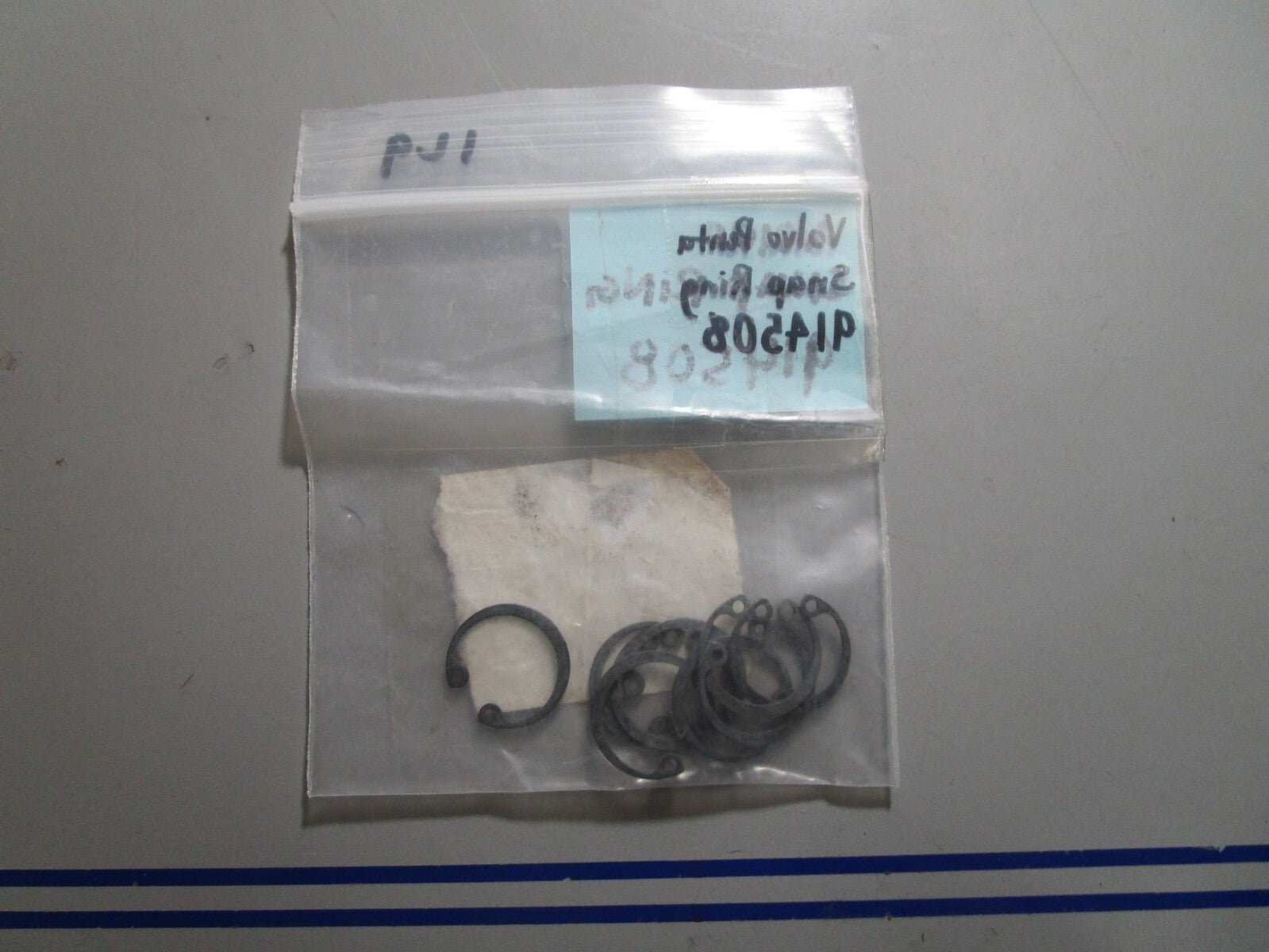 *NEW OEM* (LOT OF 9) 0810 Volvo Penta Snap Ring 914508