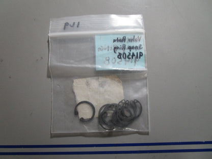 *NEW OEM* (LOT OF 9) 0810 Volvo Penta Snap Ring 914508