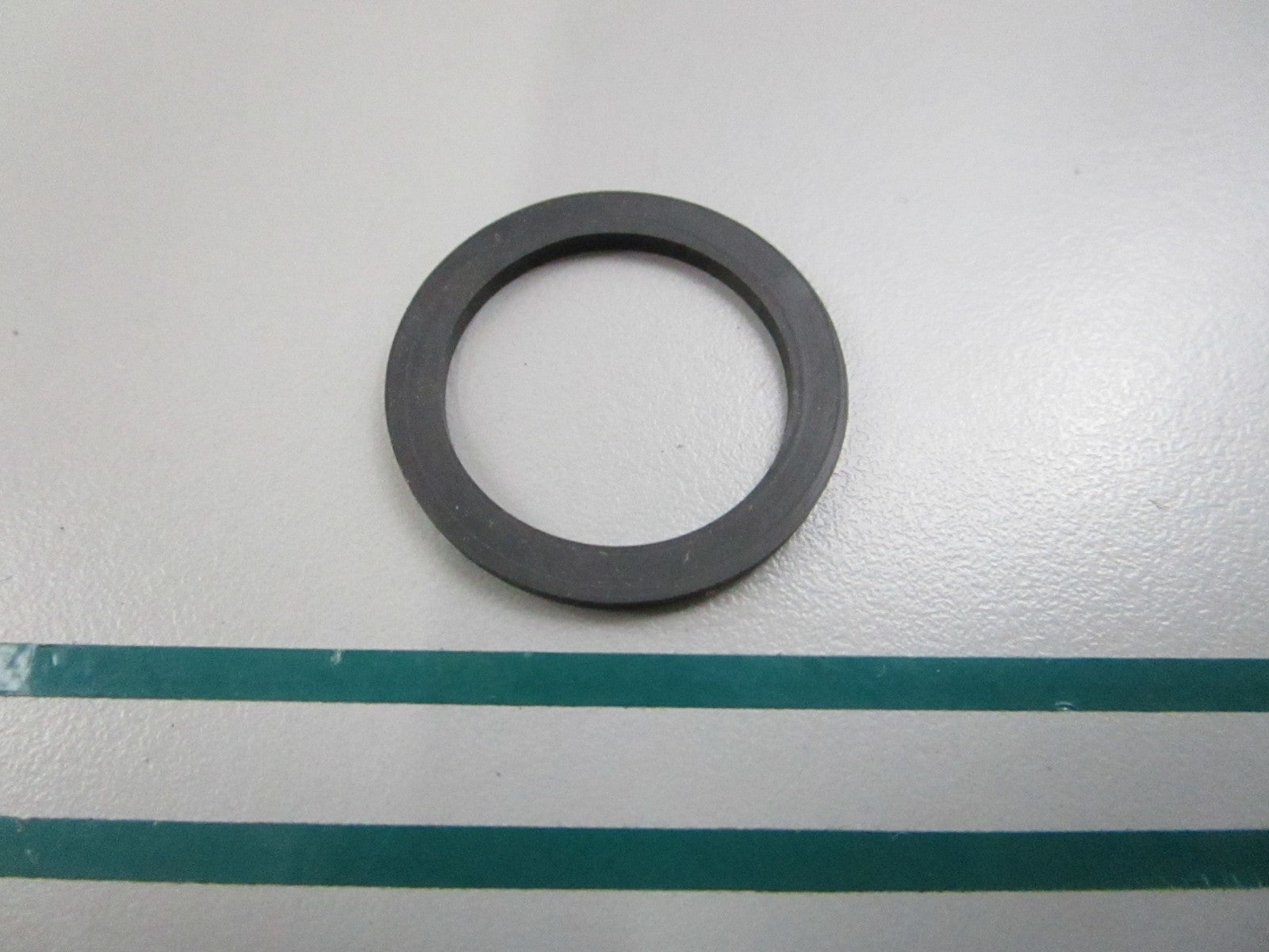 NEW OEM 303122 0303122 OMC Johnson Evinrude Filter Bowl Gasket 0810