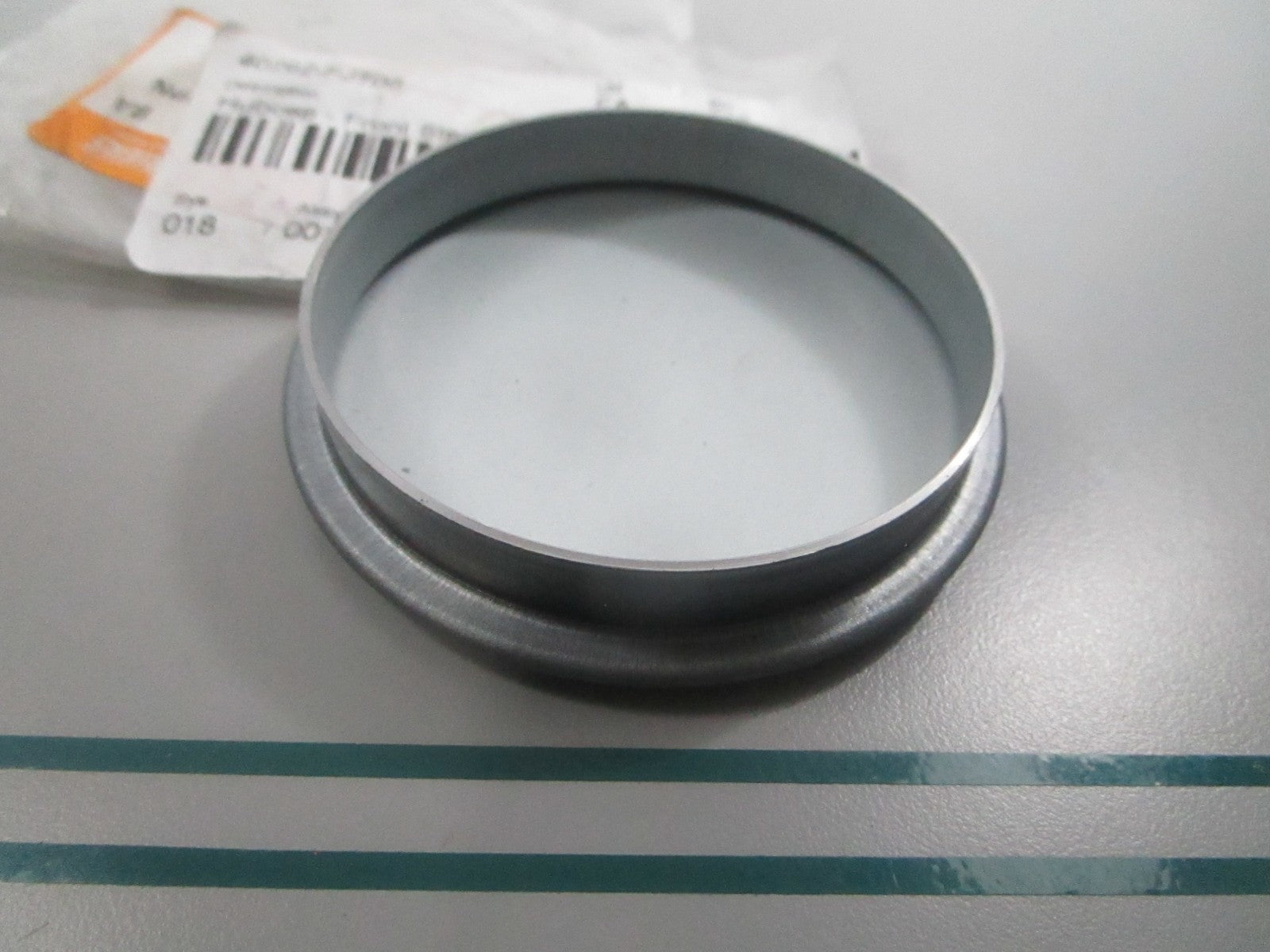 NEW OEM 40292-FJ100 UniCarriers Hub Cap 0810