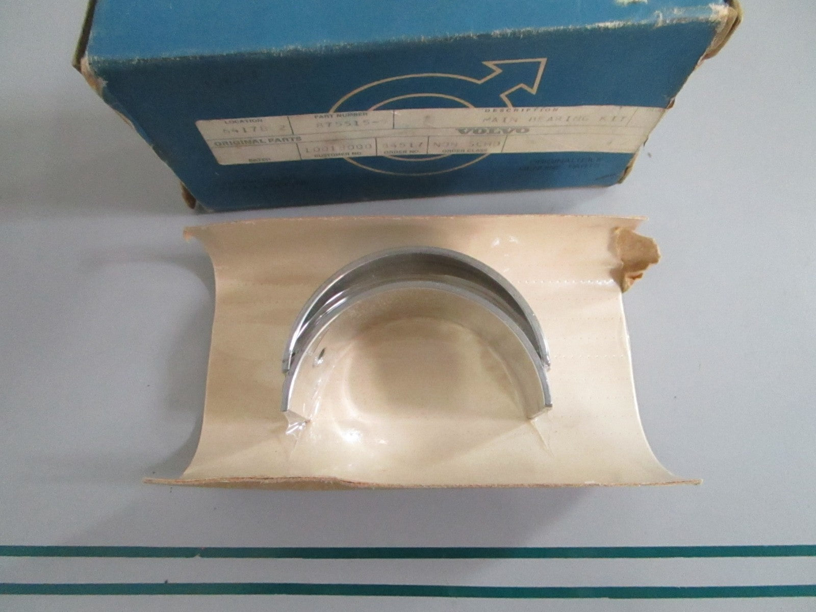 NEW OEM 875515 Volvo Penta Main Bearing Kit 0820