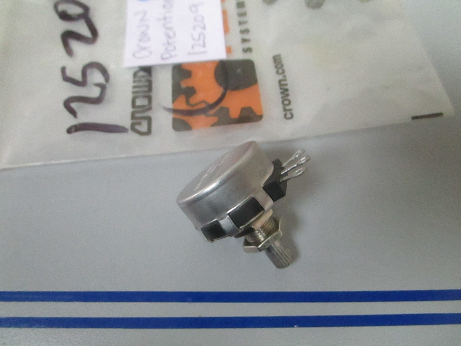 *NEW OEM* 0720 Crown Potentiometer 125209