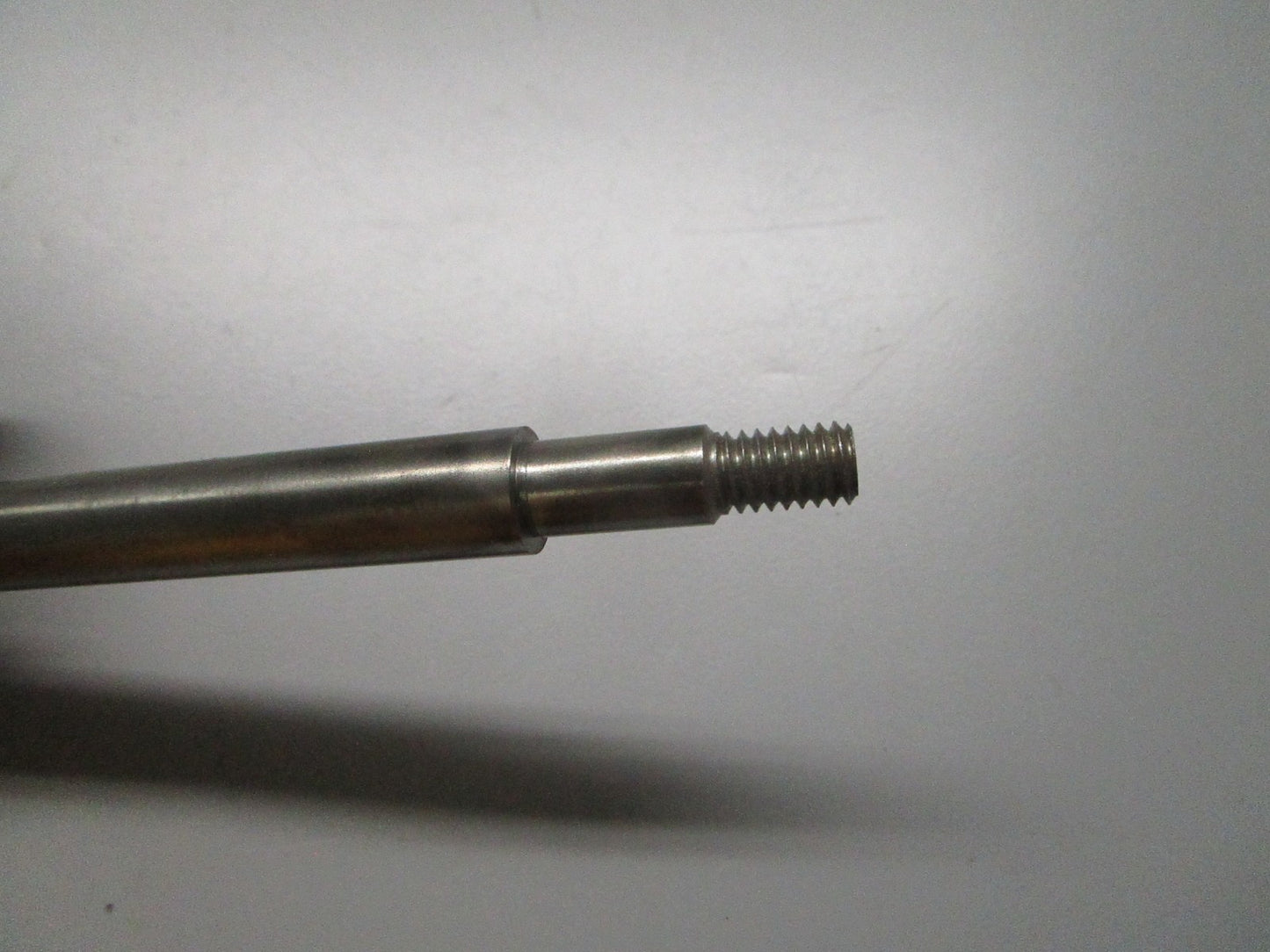 *NEW OEM* 0810 Mercury Quicksilver 3 Cylinder Shaft Assembly F14004-2