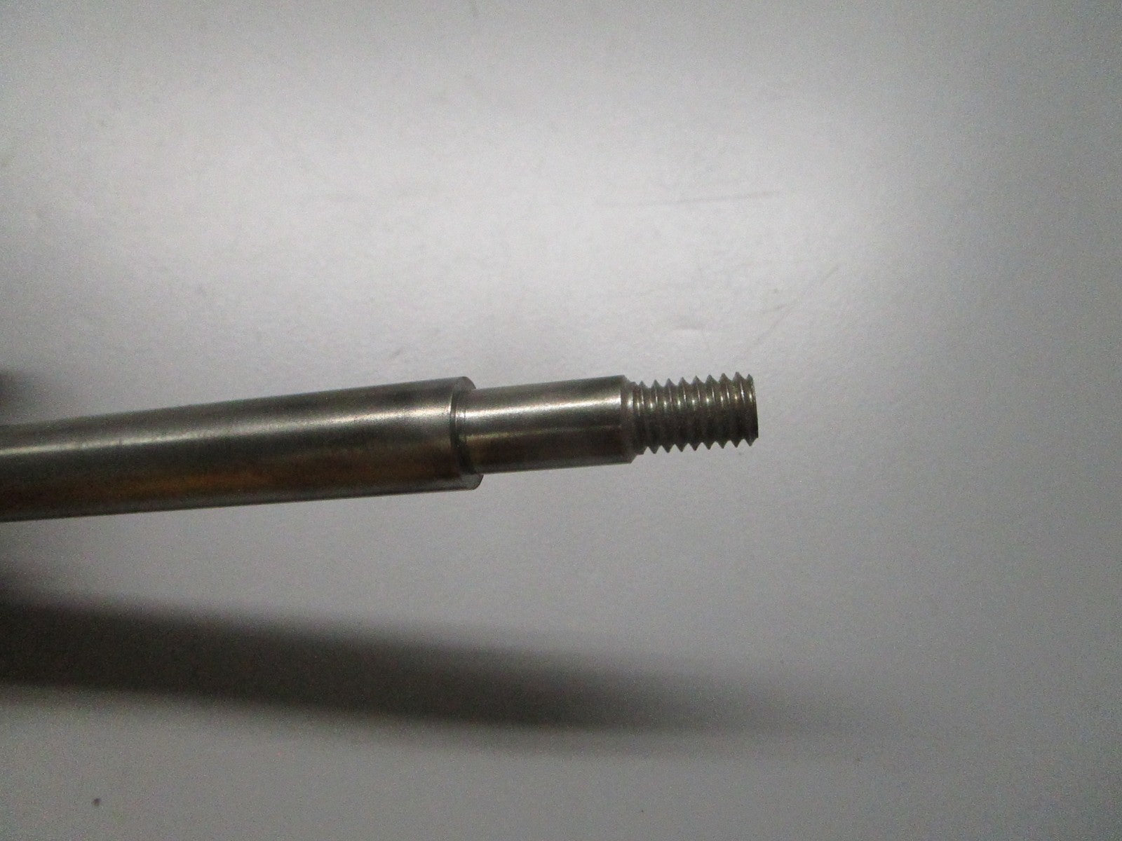 *NEW OEM* 0810 Mercury Quicksilver 3 Cylinder Shaft Assembly F14004-2