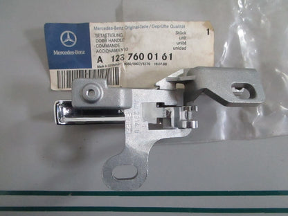 NEW OEM A1237600161 Bosch Door Handle 0820