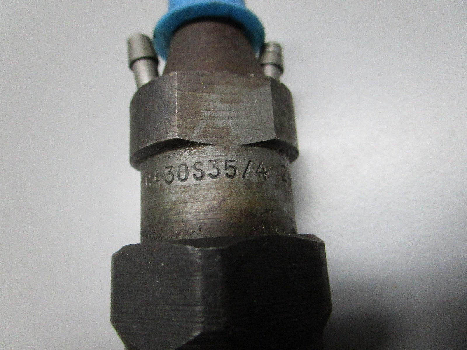 NEW OEM KCA30S35/4 Mercedes-Benz Fuel Injector 0820