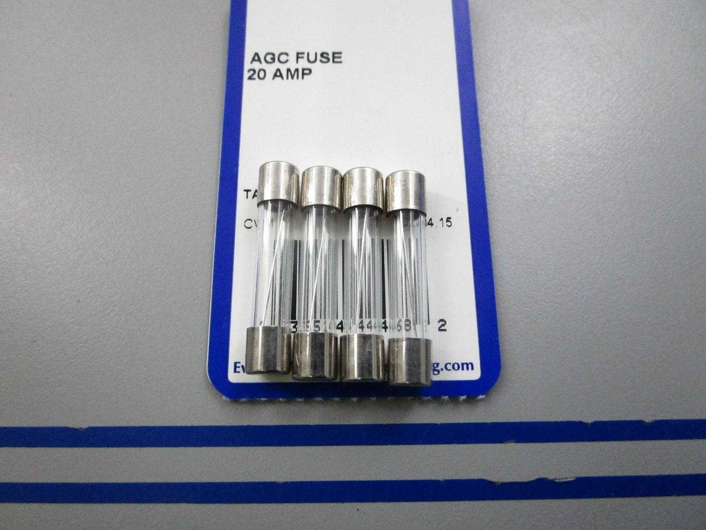 NEW (LOT OF 4) 444120-1 Sea-Dog 20 AMP AGC Fuse 0810