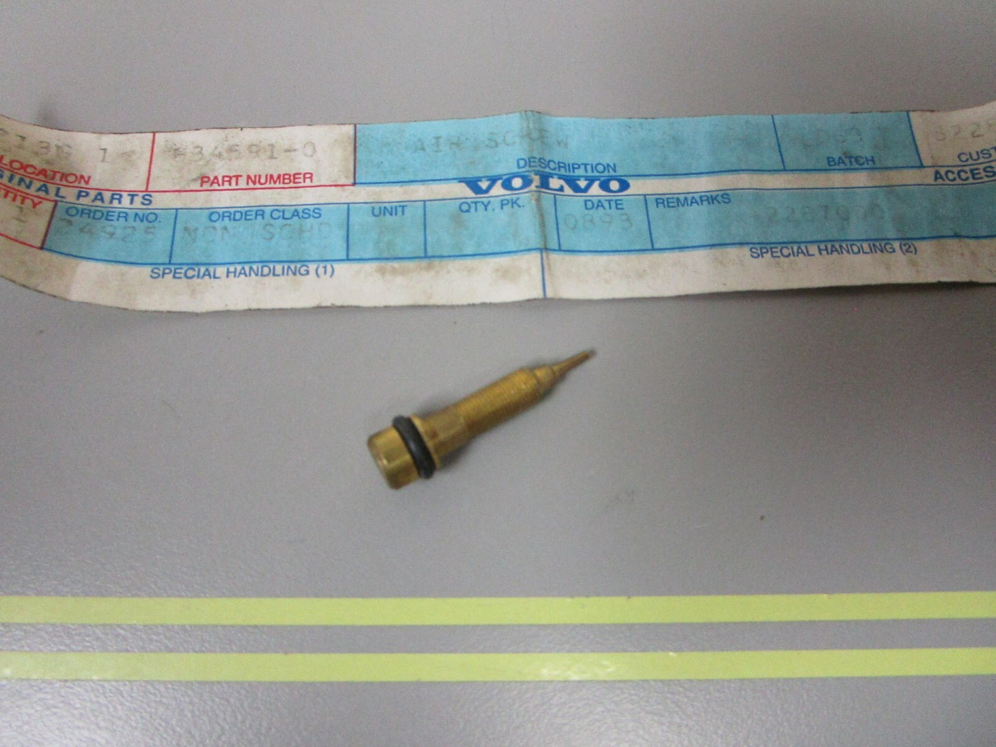 *NEW OEM* 0810 Volvo Penta Screw 834591