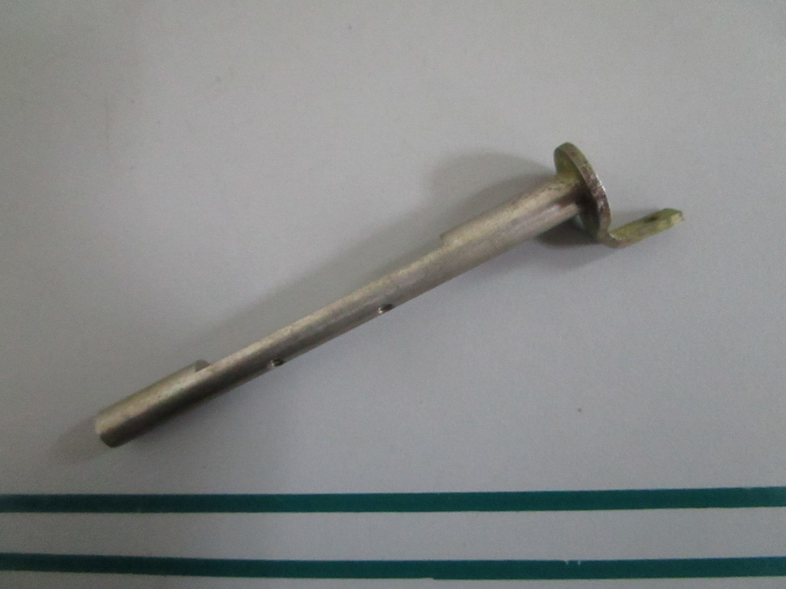 NEW OEM 387814 0387814 OMC Johnson Evinrude Choke Shaft & Arm 0820