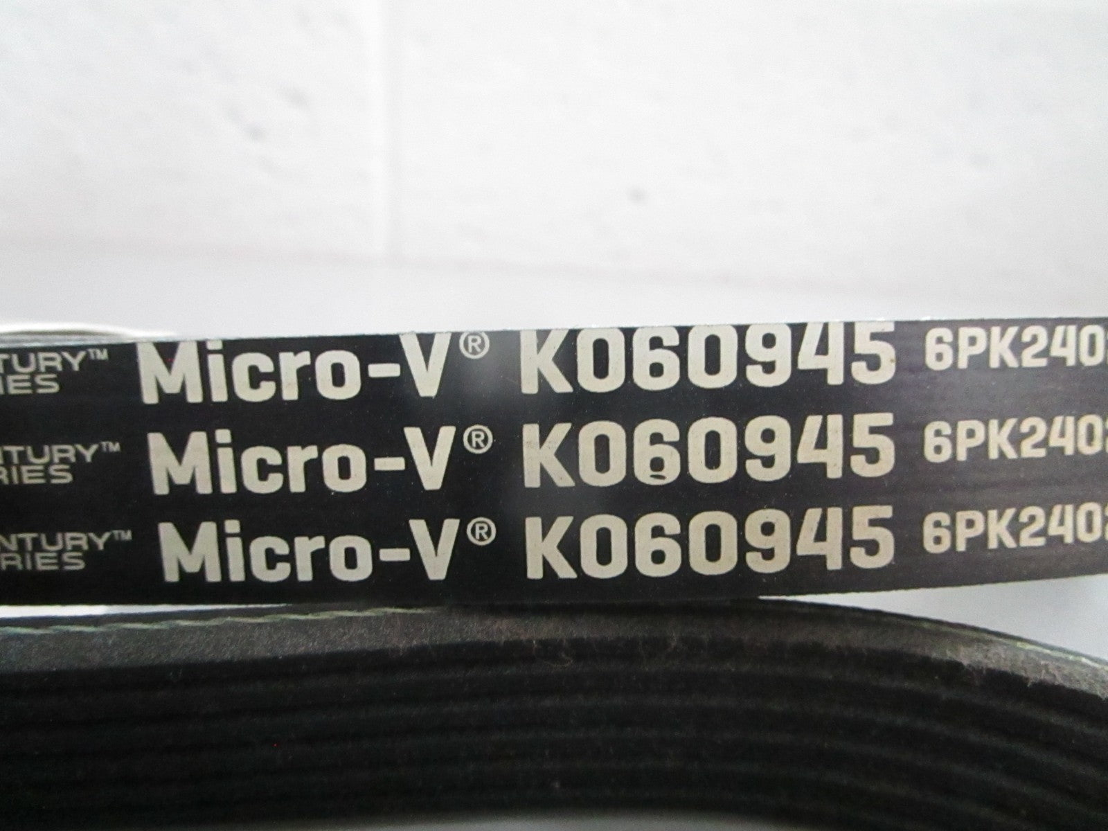 NEW K060905 Gates Century Series Micro-V Serpentine Belt 0820