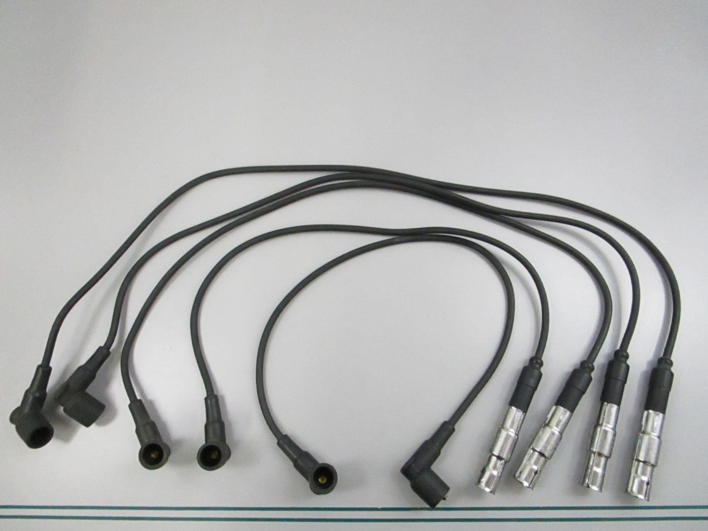 NEW OEM 1021509918 Mercedes-Benz Spark Plug Wire Set 0810