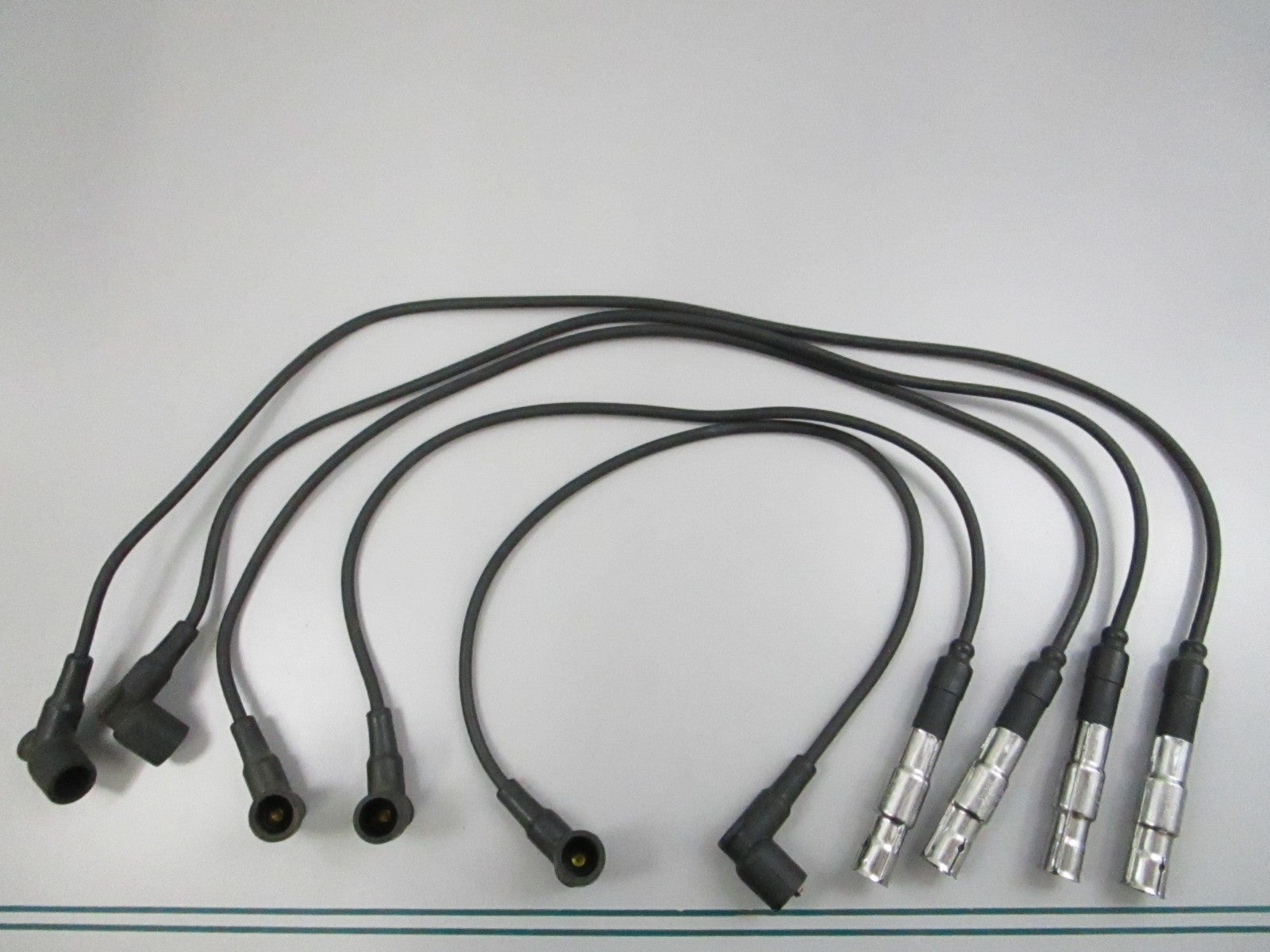 NEW OEM 1021509918 Mercedes-Benz Spark Plug Wire Set 0810