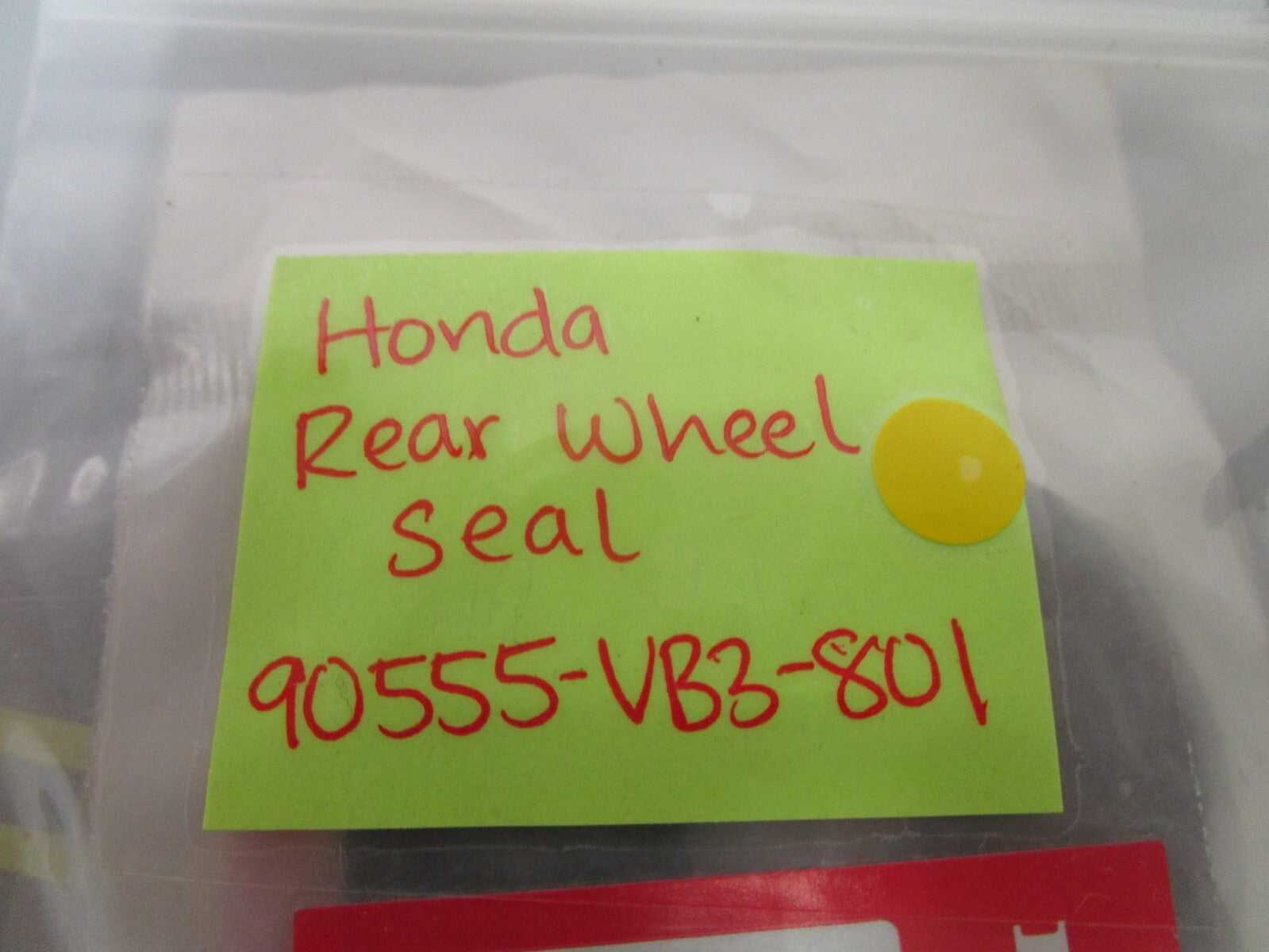*NEW OEM* 0810 Honda Rear Wheel Seal 90555-VB3-801