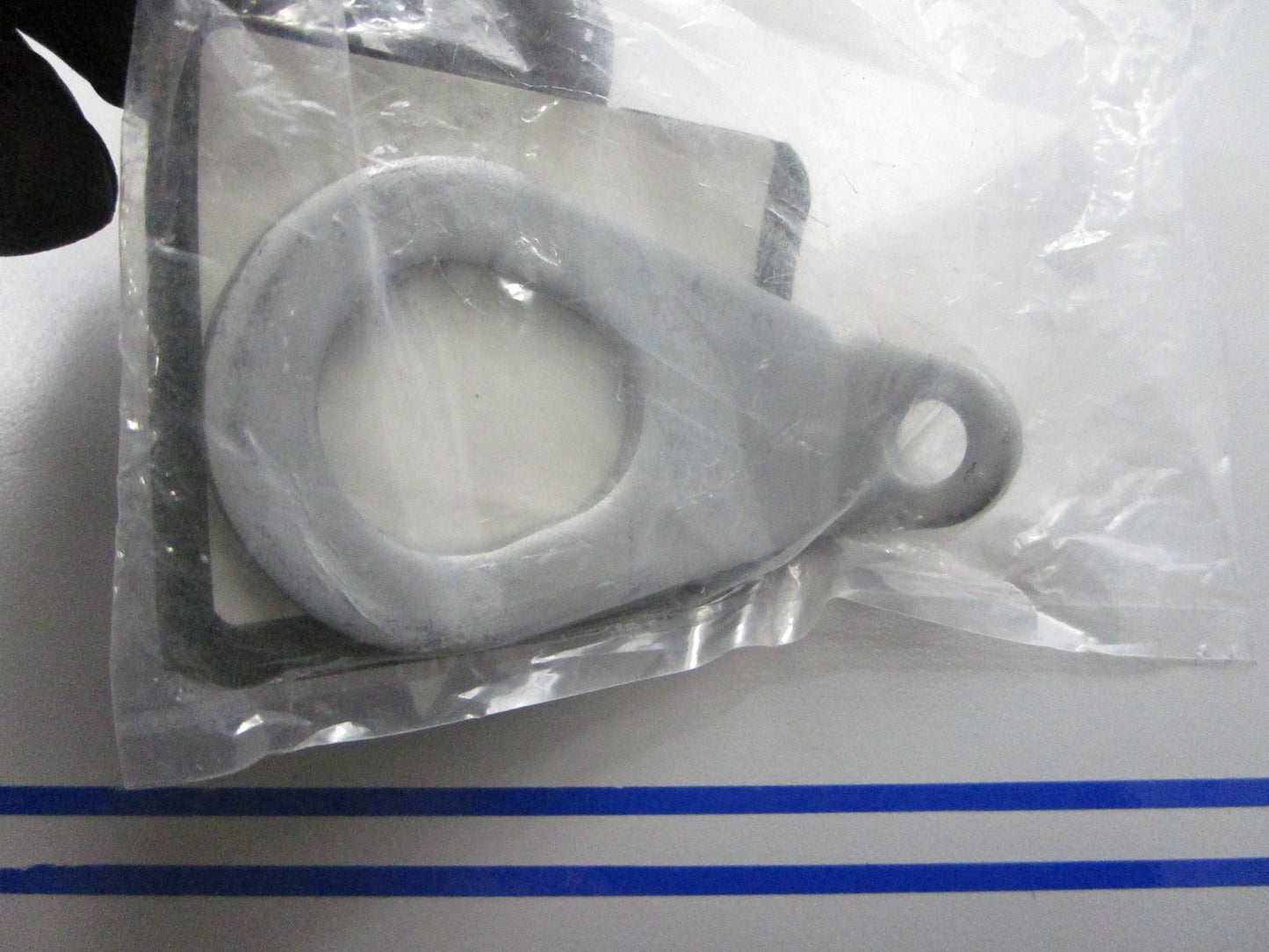 *NEW OEM* 0810 OMC Johnson Evinrude Engine Hook 5033048