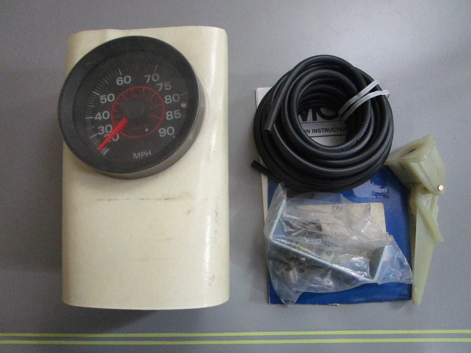*NEW OEM* 0820 OMC Tech Series 0-90MPH Speedometer 174820 0174820