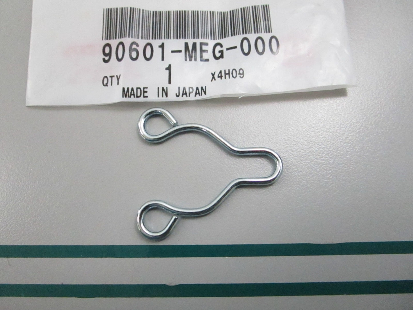 NEW OEM 90601-MEG-000 Honda Ring Clip 0810