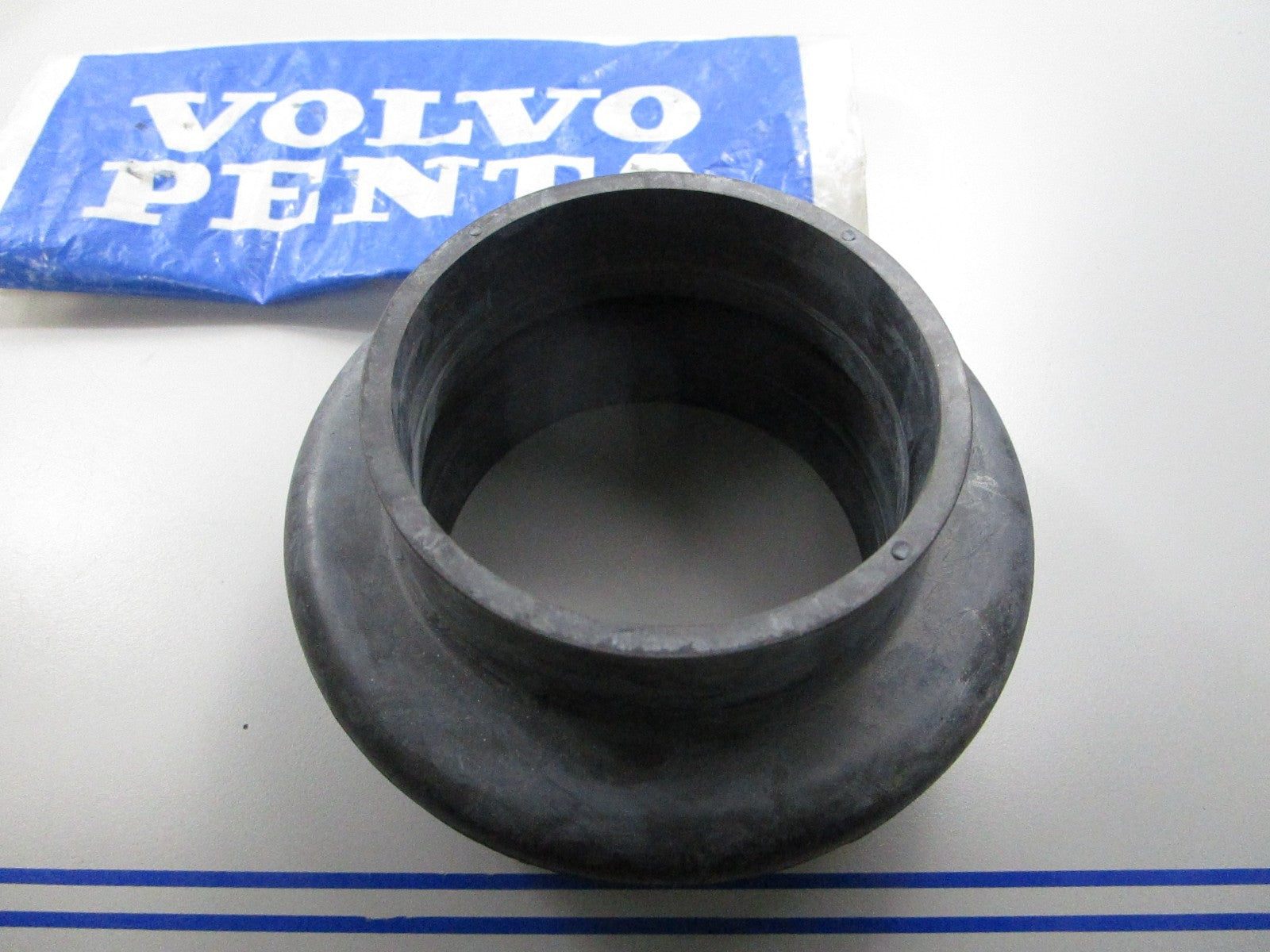 *NEW OEM* 0810 Volvo Penta Exhaust Hose 843228