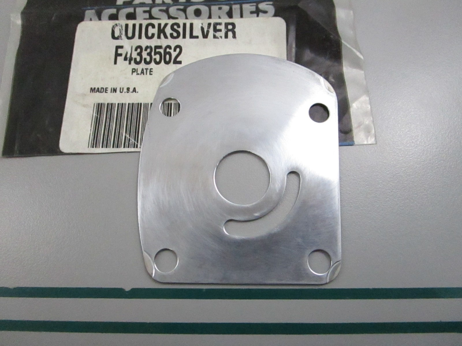 NEW OEM F435562 Mercury Quicksilver Plate 0810