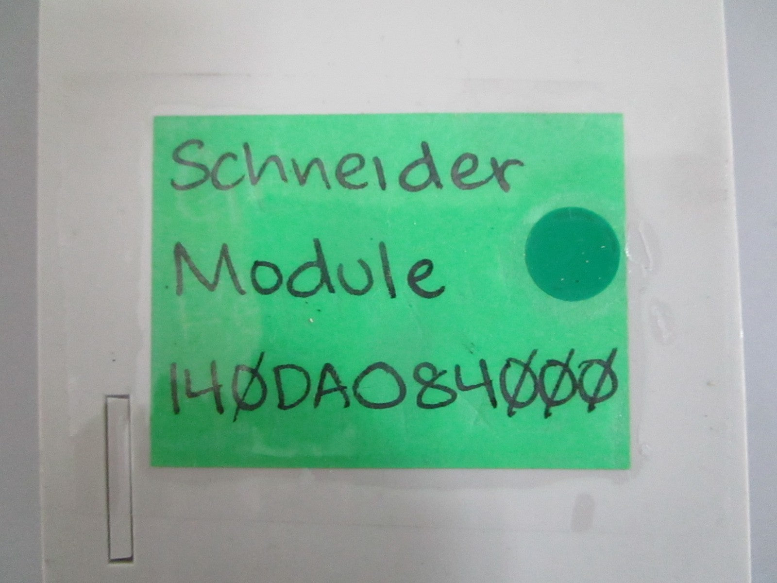 Schneider 140DAO84000 Modicon Quantum Discrete Output Module NEW OEM 0820
