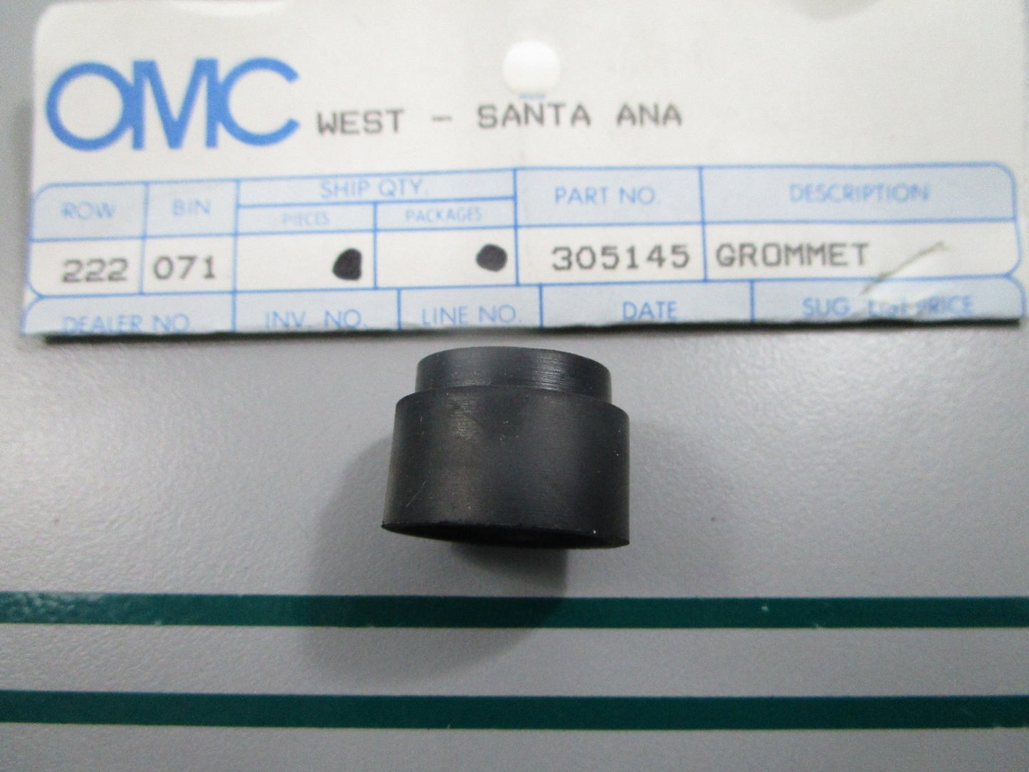 NEW OEM 305145 0305145 OMC Johnson Evinrude Grommet 0810