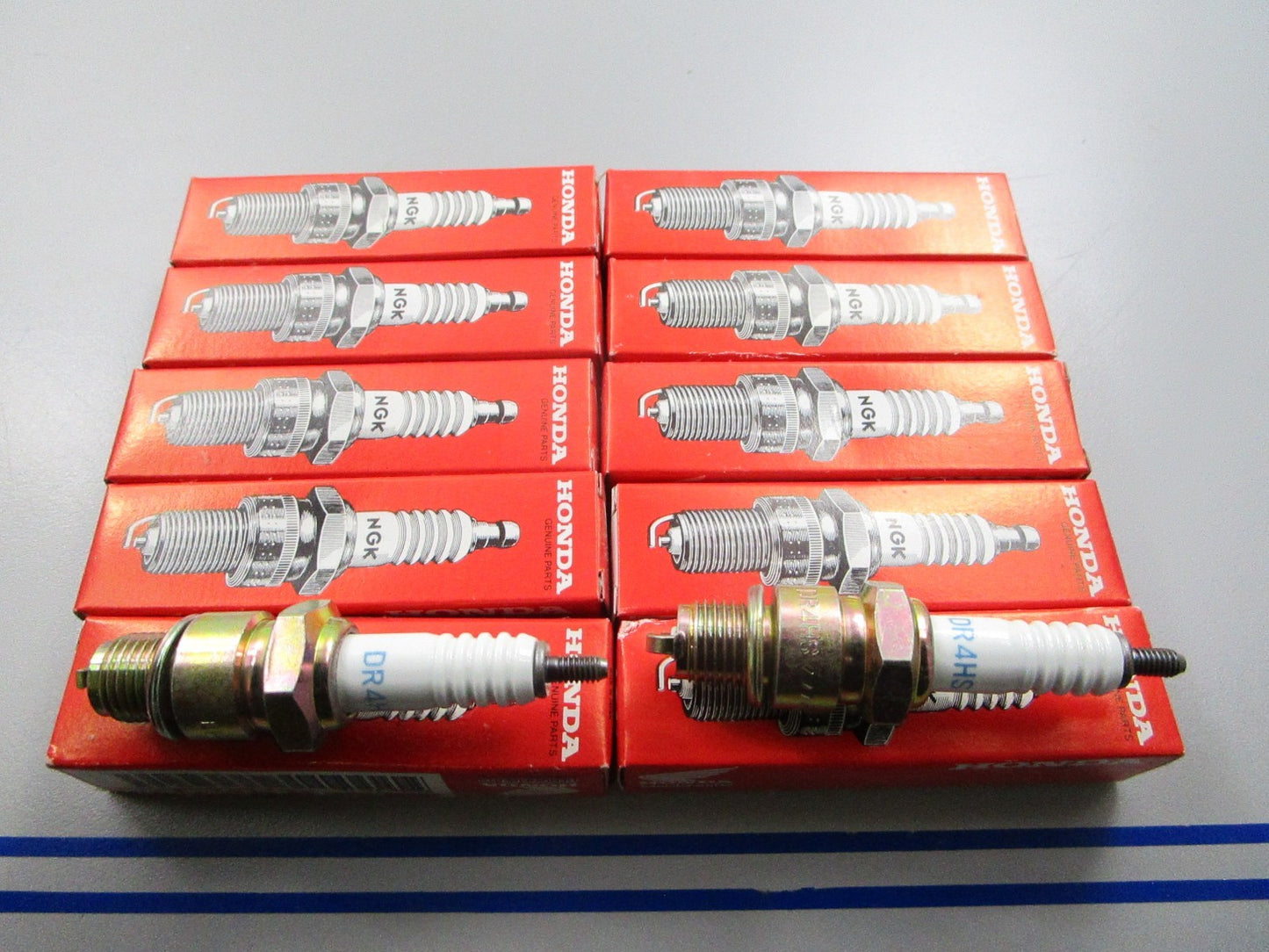 *NEW OEM* (LOT OF 10) 0810 Honda Spark Plug 98066-54716 DR4HS