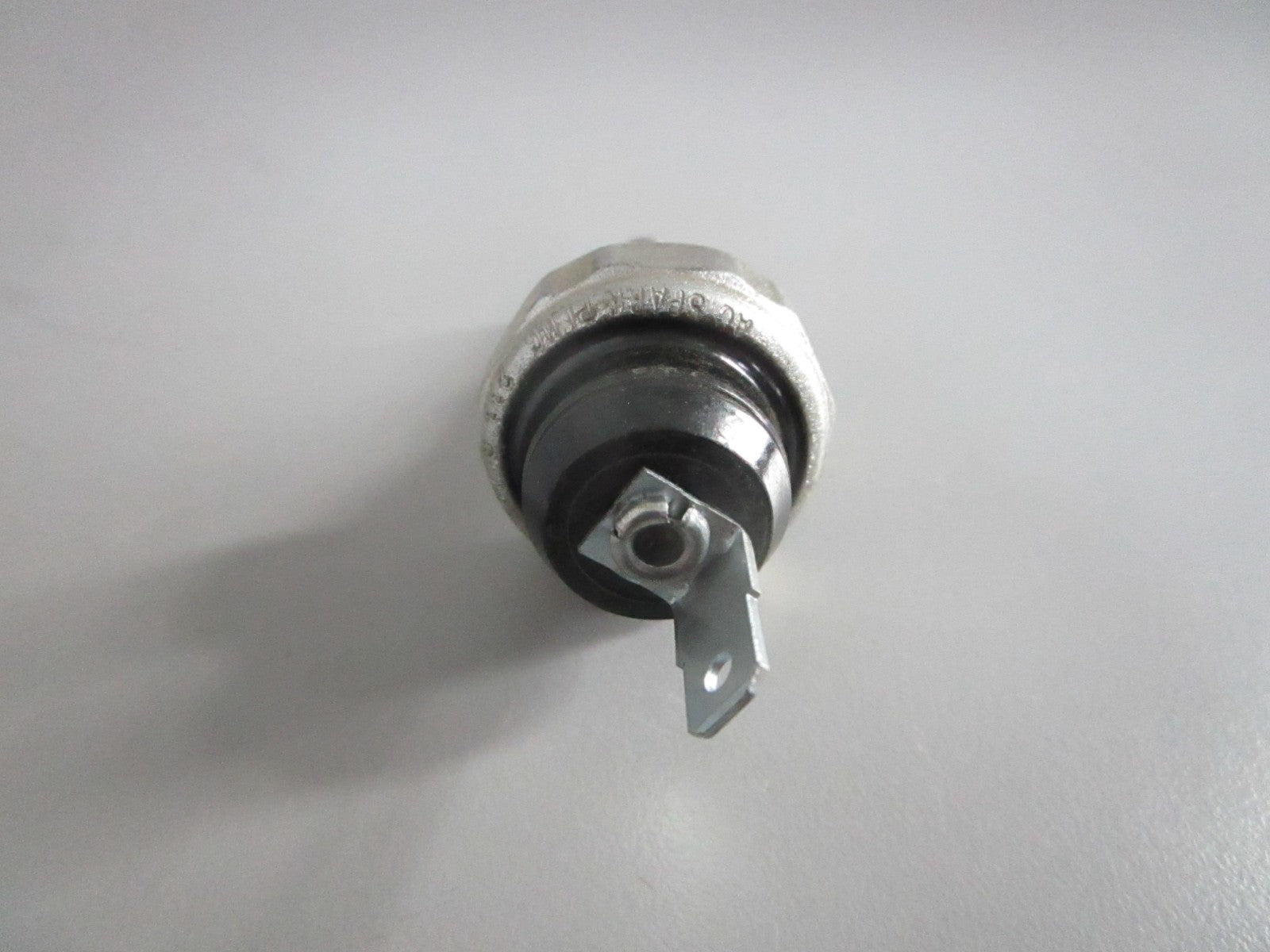 NEW OEM 984897 0984897 OMC Johnson Evinrude Oil Switch Assy 0820