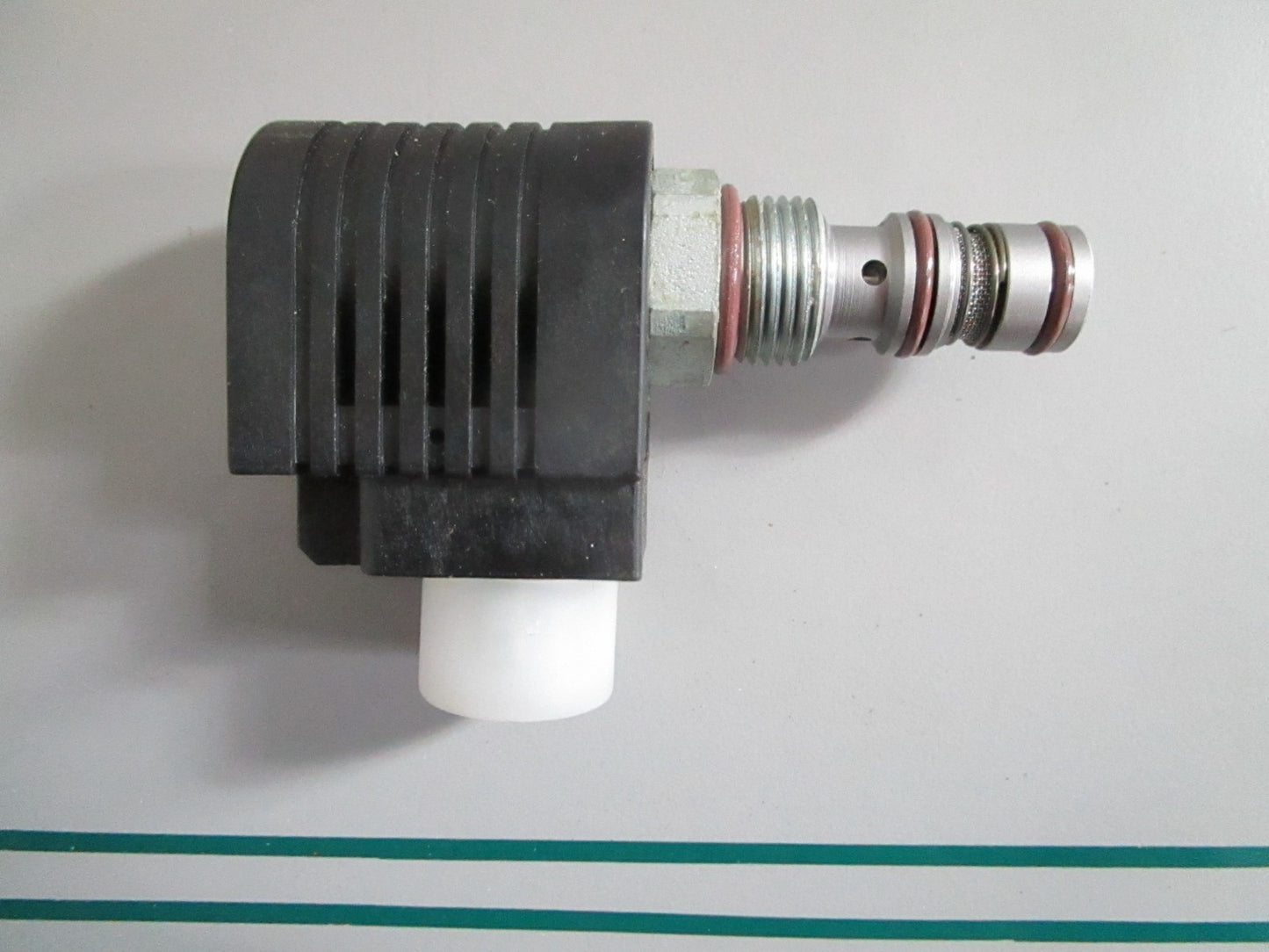 NEW OEM 297-5579 CAT Solenoid Valve 0820