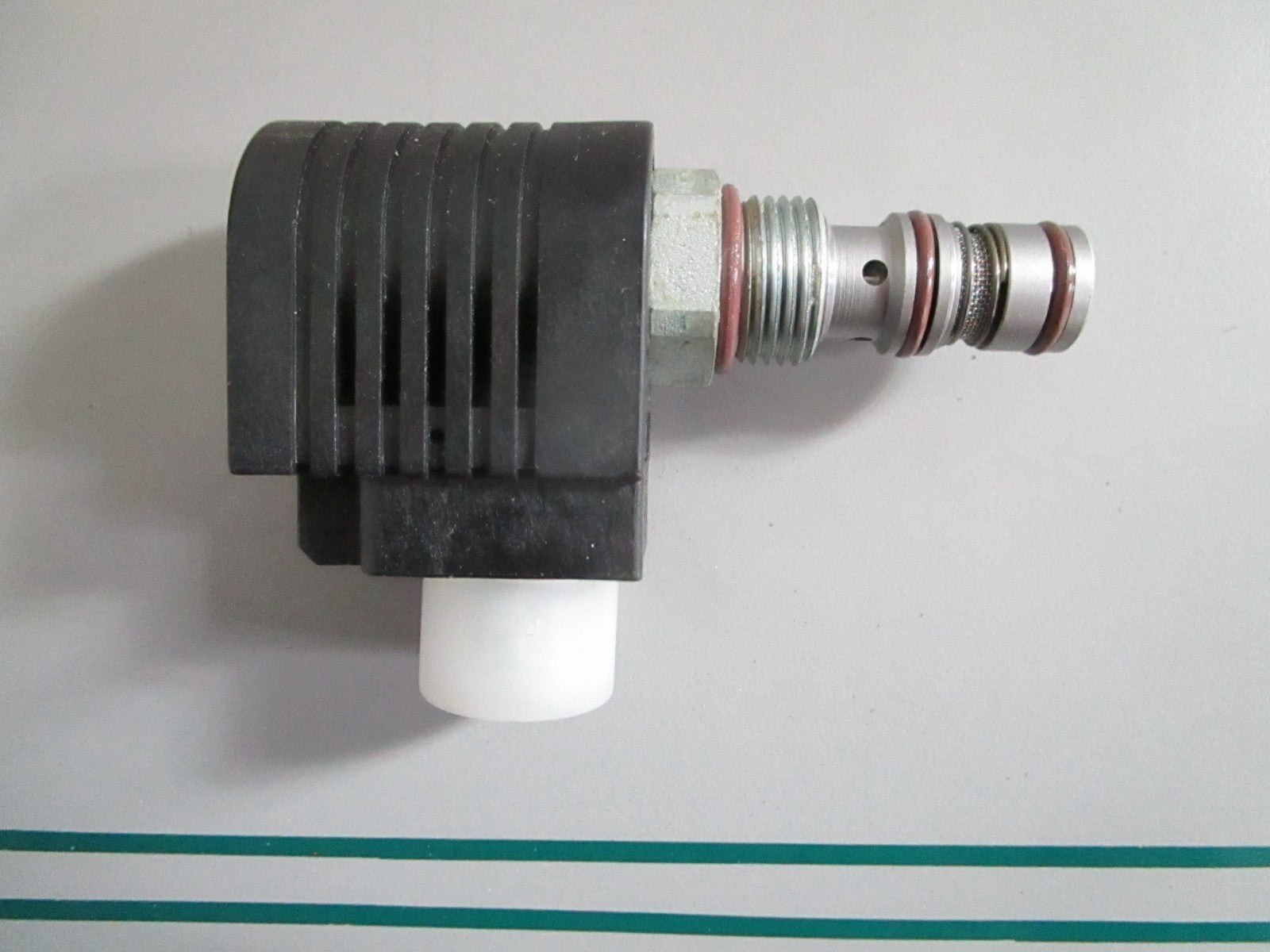 NEW OEM 297-5579 CAT Solenoid Valve 0820