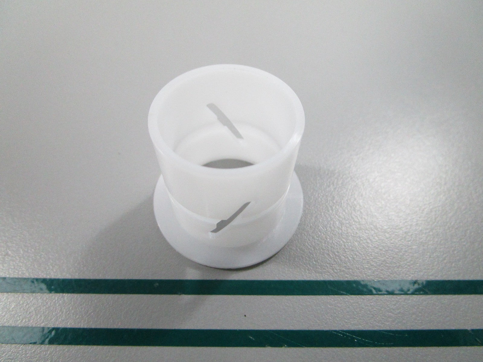 NEW OEM 319787 0319787 OMC Johnson Evinrude Bushing 0810
