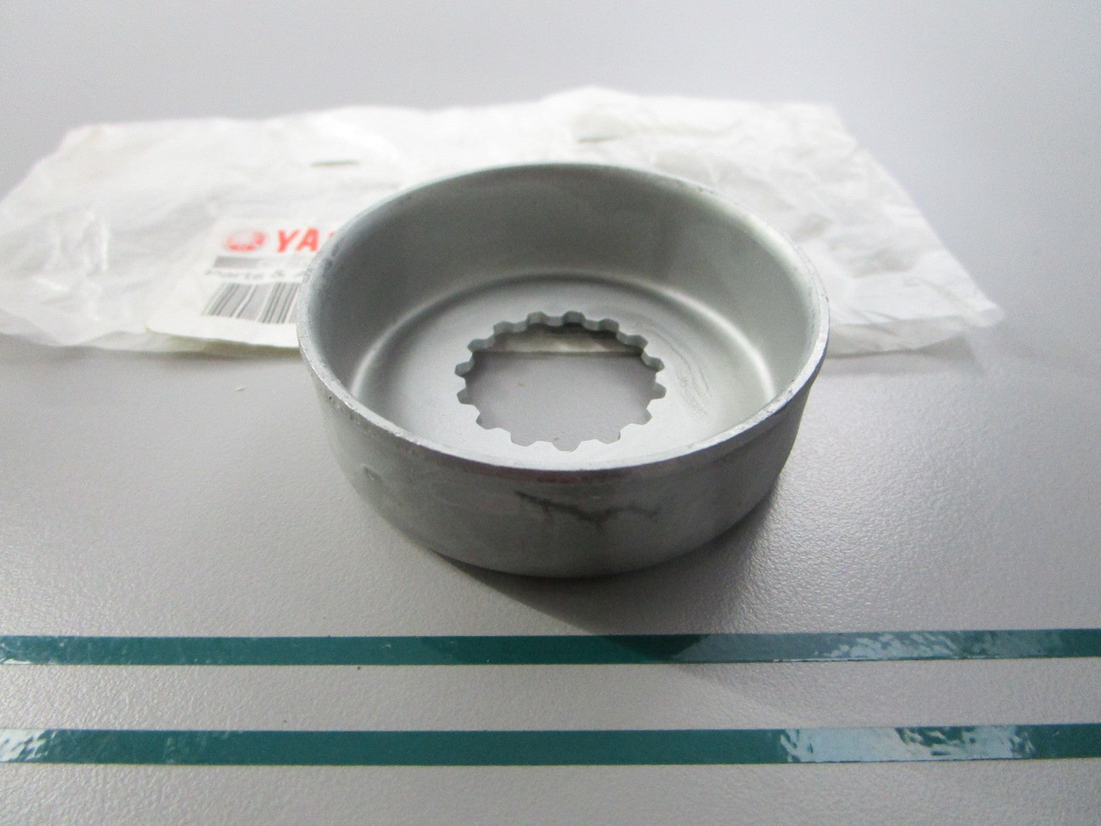 NEW OEM 67F-45997-00-00 Yamaha Propeller Spacer 0810