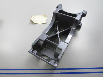*NEW OEM* 0720 Tohatsu Nissan Swivel Bracket 309N62391-1