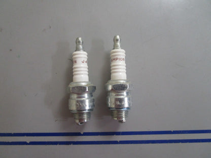 *NEW OEM* (LOT OF 2) 0720 Champion Spark Plug QL82YC