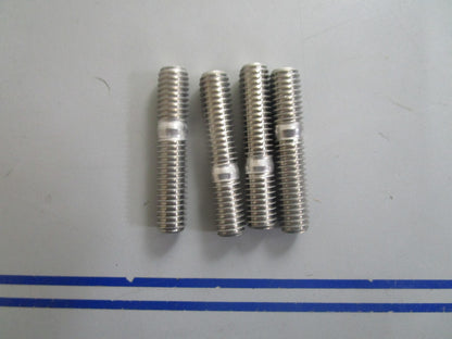 *NEW OEM* (LOT OF 4) 0810 Volvo Penta Stud 841814
