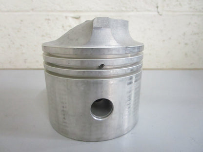 *NEW OEM* 0820 OMC Johnson Evinrude .040 Piston 383698 0383698 315158