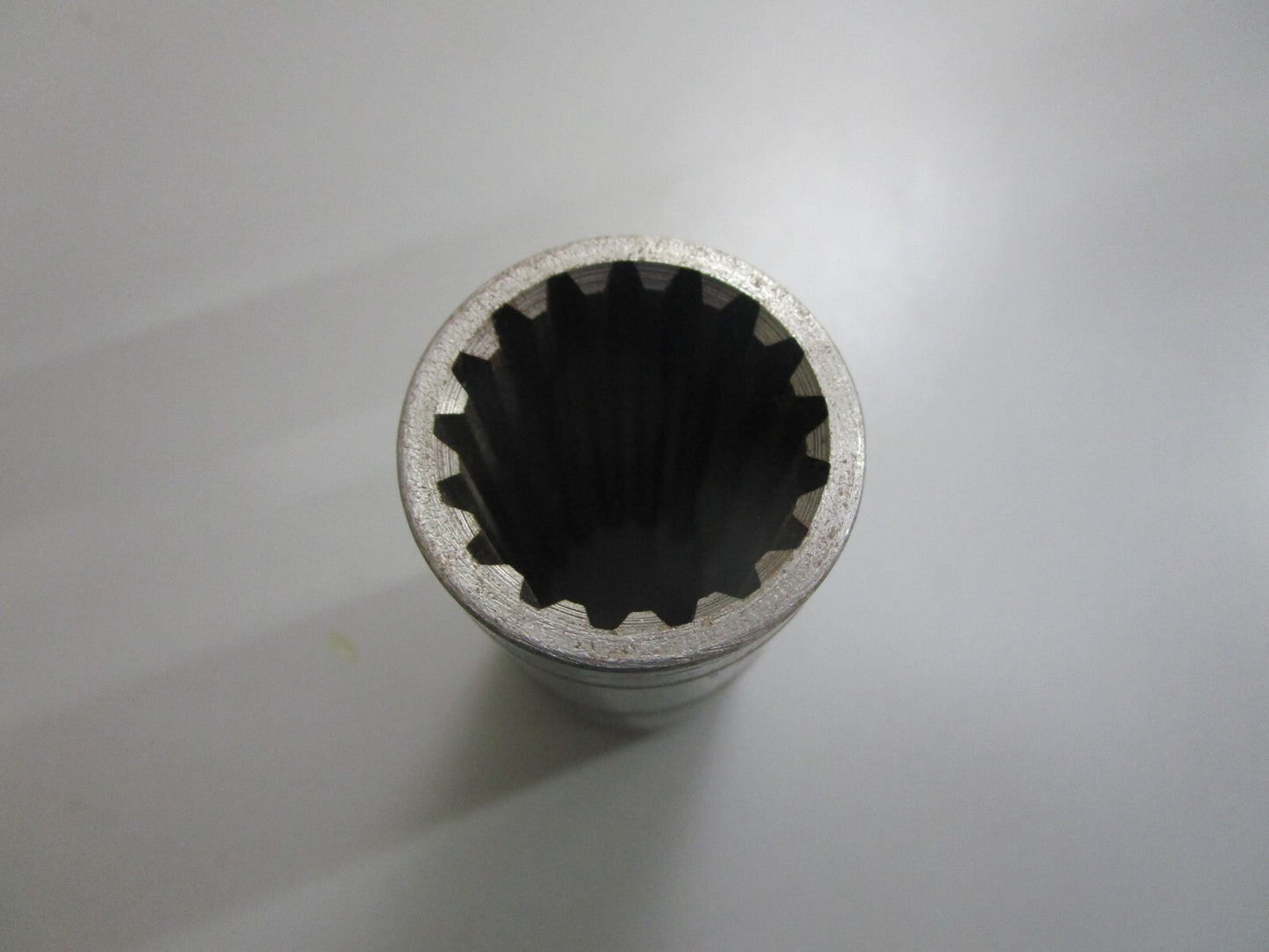 *NEW OEM* 0820 Volvo Penta 17 Splined Sleeve 3862085