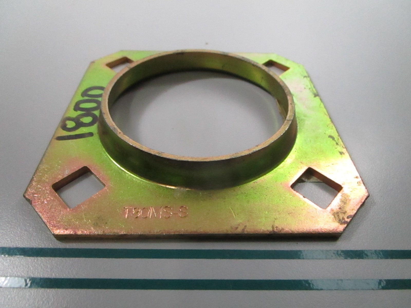 NEW OEM E62484 John Deere Flanged Bearing Housing 0810