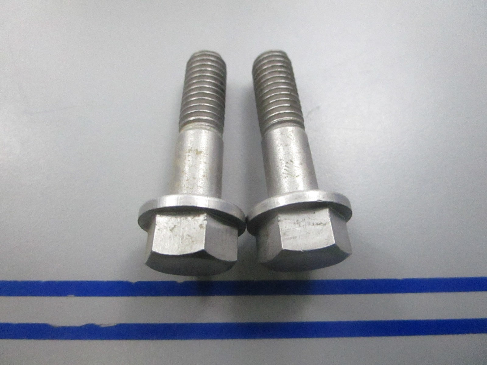 NEW OEM (LOT OF 2) 308745 0308745 OMC Johnson Evinrude Bolt 0810