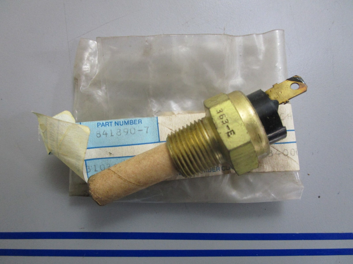 *NEW OEM* 0820 Volvo Penta Switch 841890