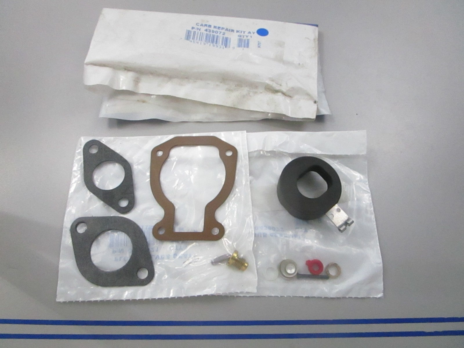 NEW OEM 439072 0439072 OMC Johnson Evinrude Carburetor Repair Kit Assembly 0810