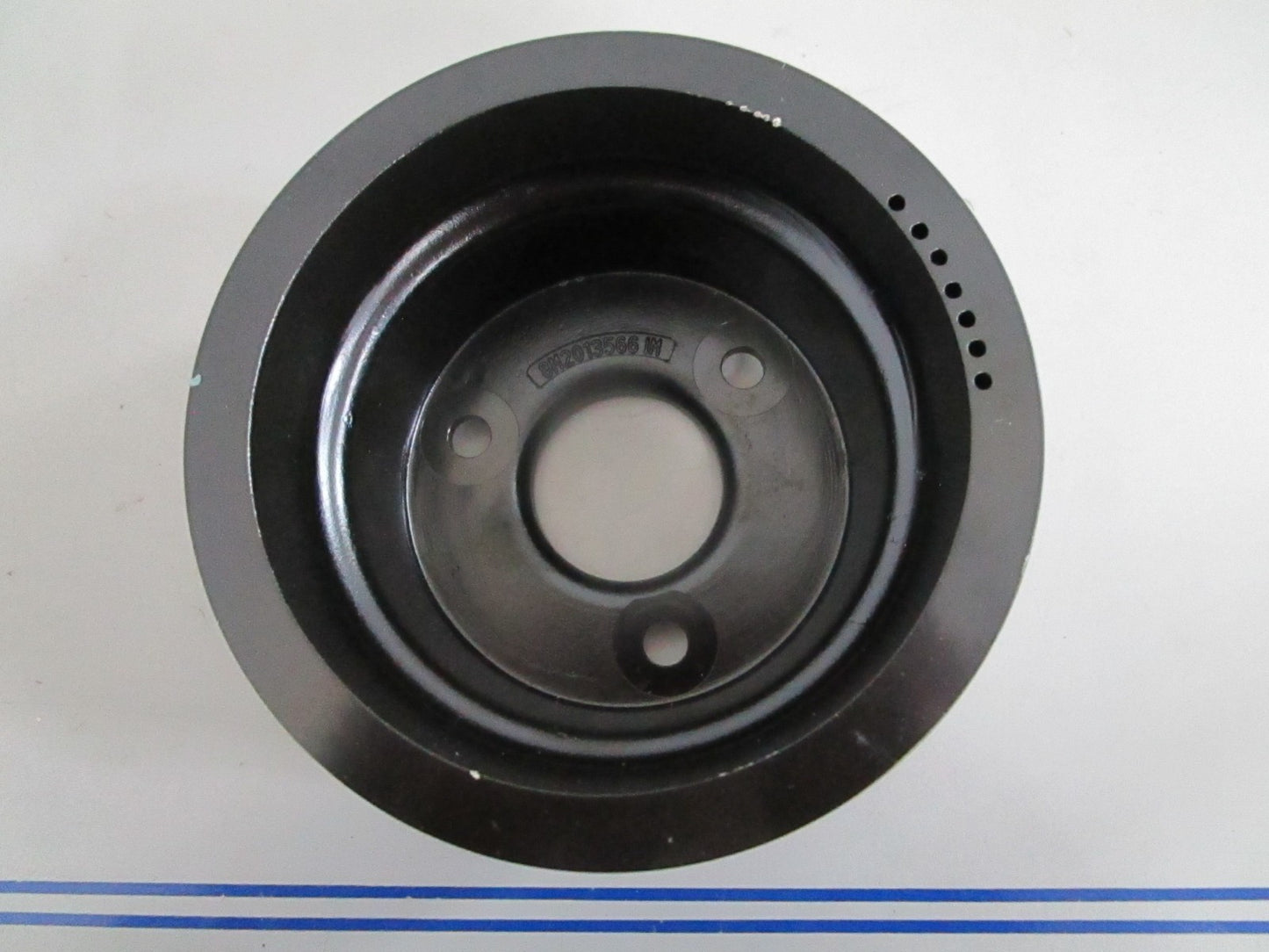 NEW OEM 8M2013566 Mercury Quicksilver Crankshaft Pulley 0820